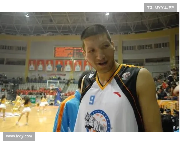 退役篮球明星巴特尔带货直播热销奶酪 周边产品链接瞬间售罄 退役篮球明星巴特尔带货直播热销奶酪 周边产品链接瞬间售罄